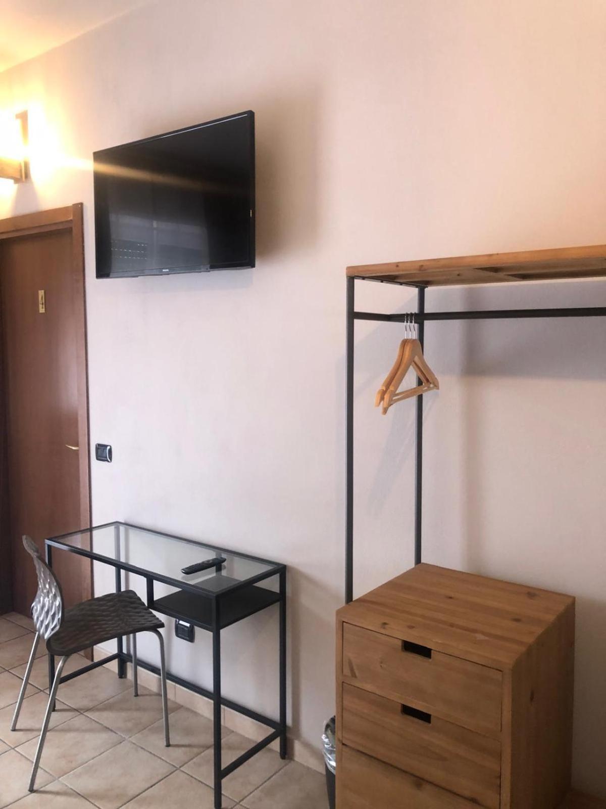 Locanda Da I Baldi Laveno Exteriör bild